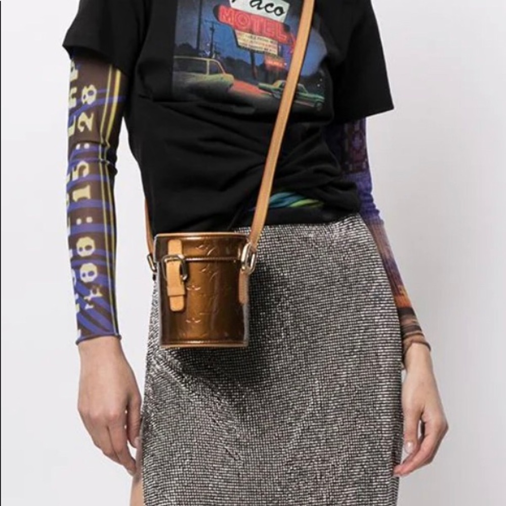 LOUIS VUITTON ASTOR PLACE VERNIS CROSSBODY BAG BRONZE